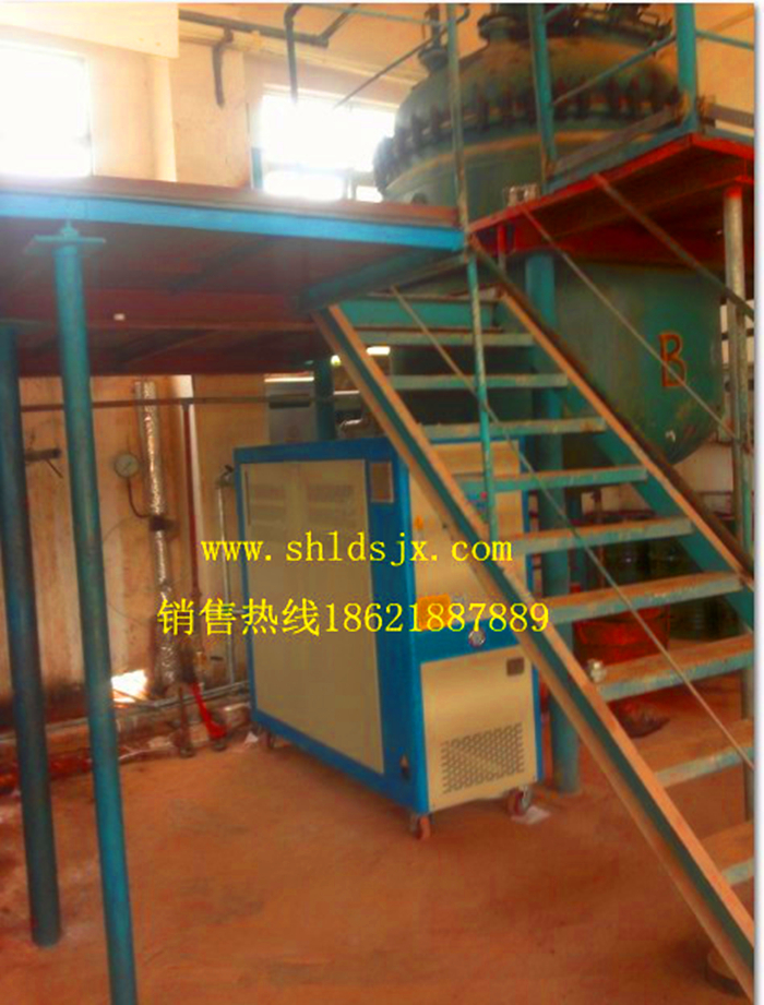 反應(yīng)釜油加熱器，導(dǎo)熱油加熱器，油循環(huán)模溫機(jī)